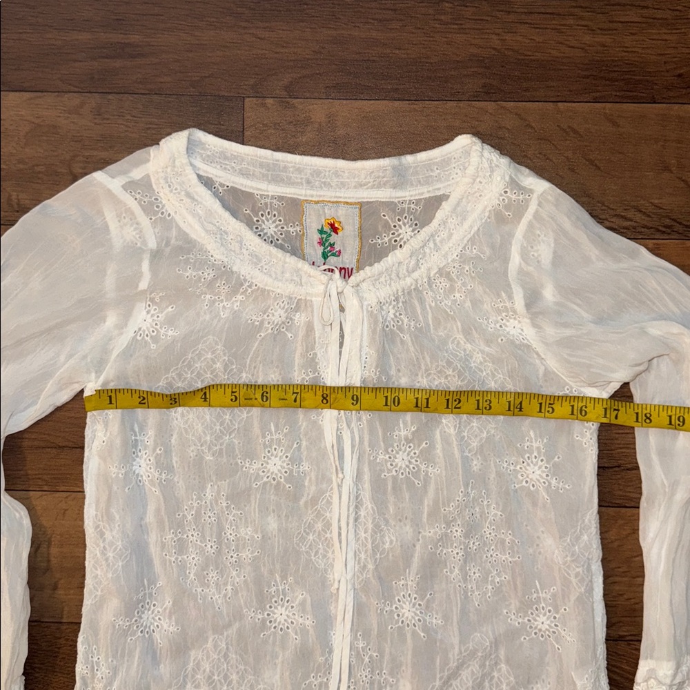 Johnny Was Size Extra Small Egg Shell Off White Sheer Tunic Long Sleeve Top Cute - Picture 10 of 15